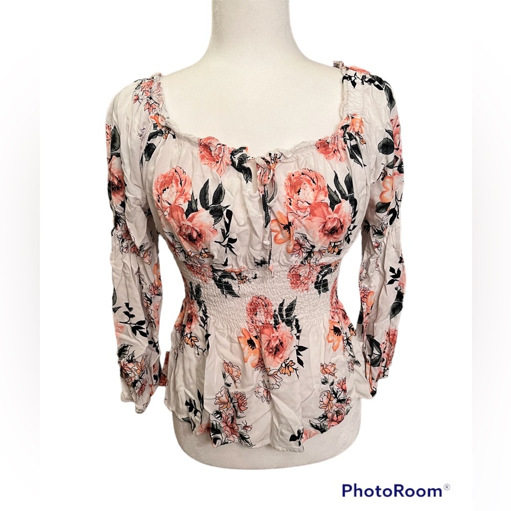 ALMOST FAMOUS brand blouse. Size L.